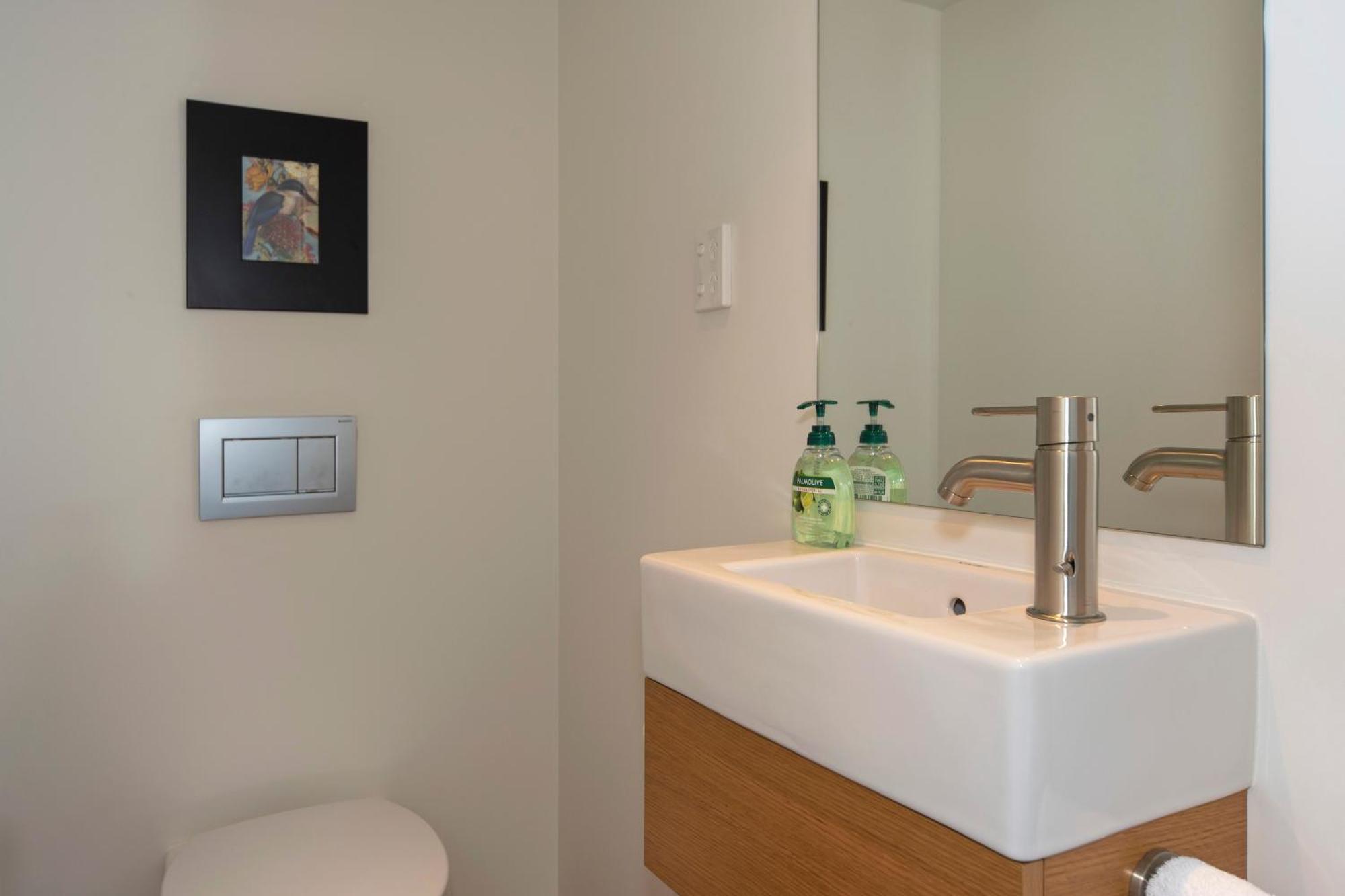 Penthouse 37 - Nelson Waterfront Apartment מראה חיצוני תמונה