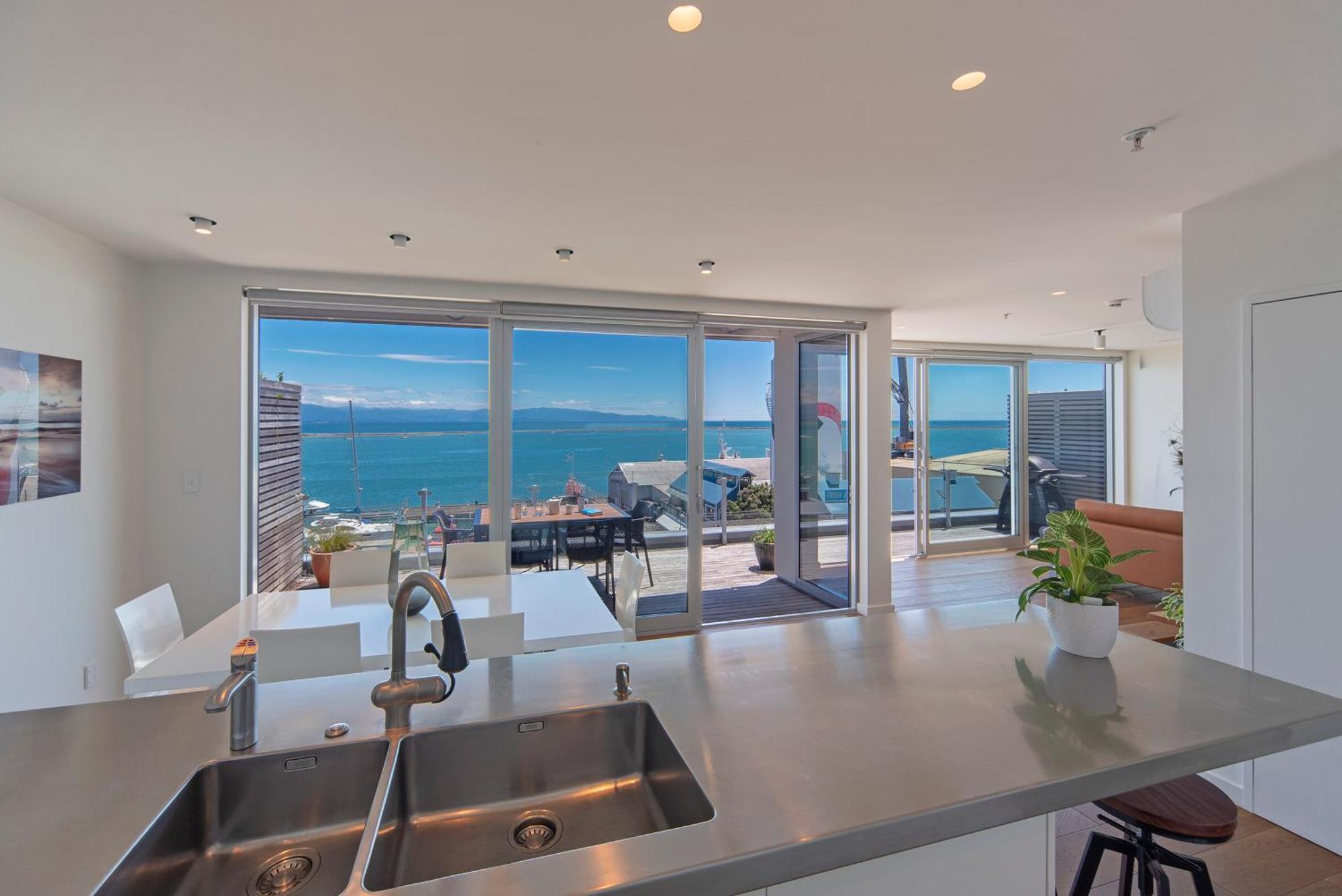 Penthouse 37 - Nelson Waterfront Apartment מראה חיצוני תמונה